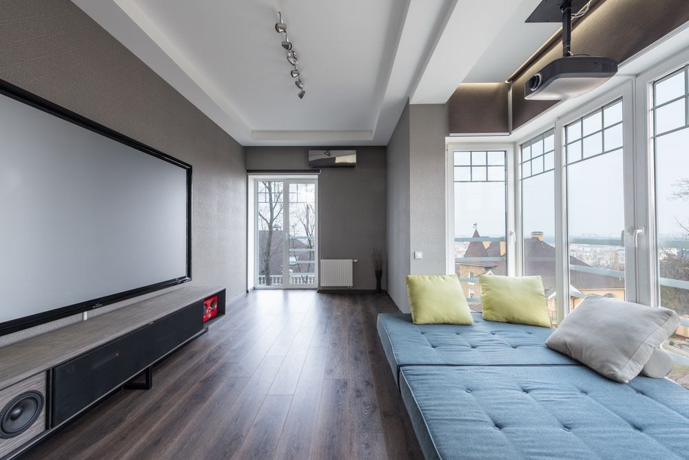 Σύγχρονο σαλόνι με smart home